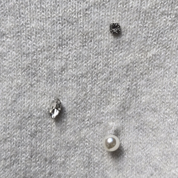 Draper James RSVP Long Sleeve Gray Jeweled Sweater Size Large - Picture 9 of 15